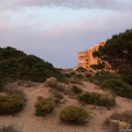 Charming 2 Bed Next To Cabopino Beach, Spain * 马尔韦利亚